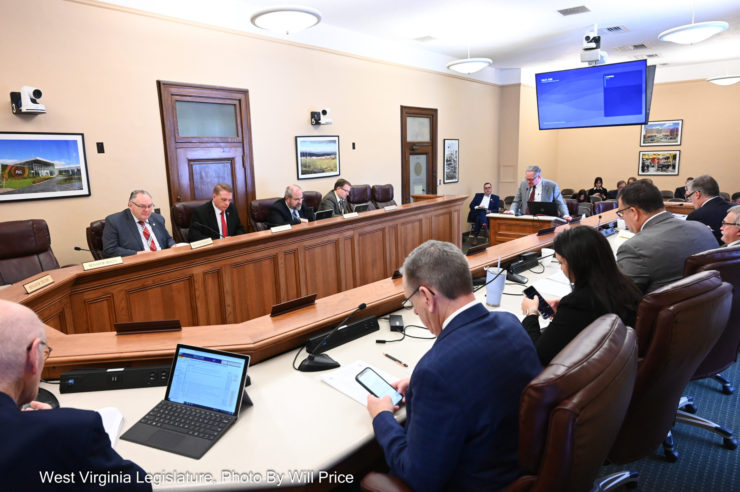 Senate Education approves PROMISE Plus and Holocaust education bills